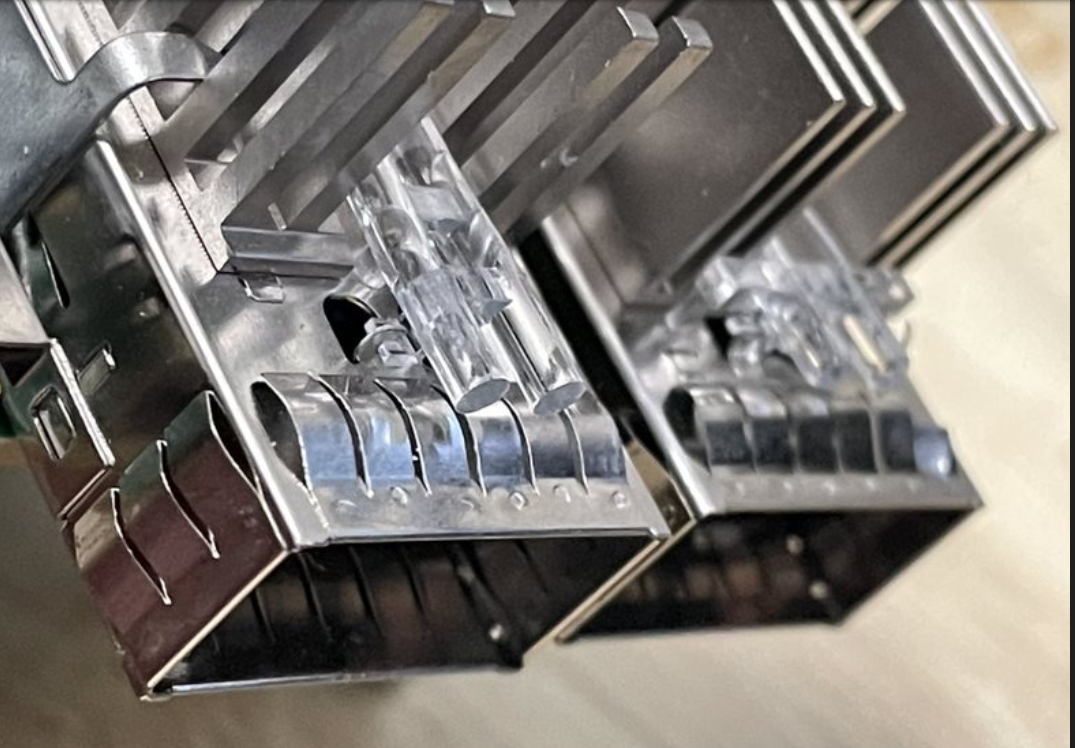 ftile_qsfp_light_pipe