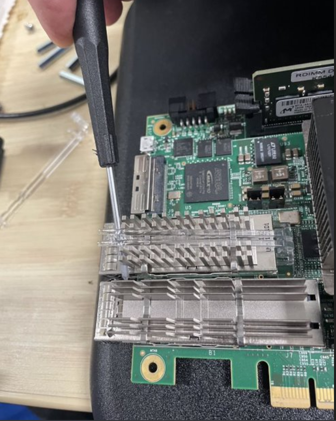 ftile_qsfp_light_pipe_removal_part1