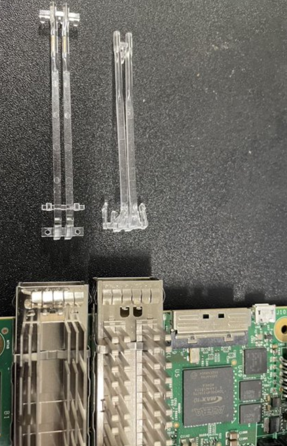 ftile_qsfp_light_pipe_removal_part3